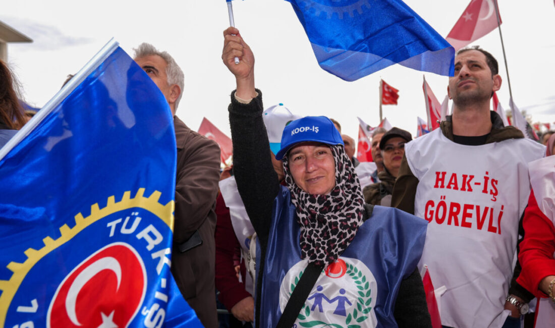 - HAK-İŞ Konfederasyonu Ankara İl Başkanı Dere:
- "Tüm emekçilerin ücretlerinin