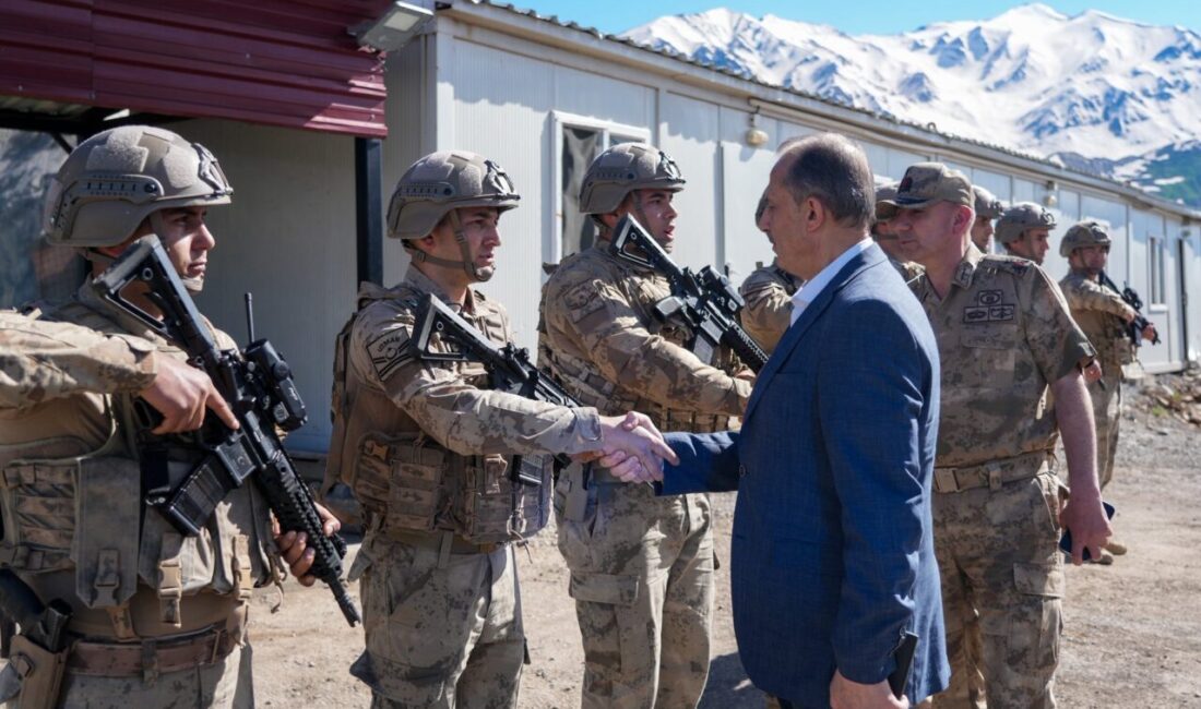 HAKKARİ (AA) – Hakkari Valisi İbrahim Taşyapan, güvenlik güçlerinin Kurban