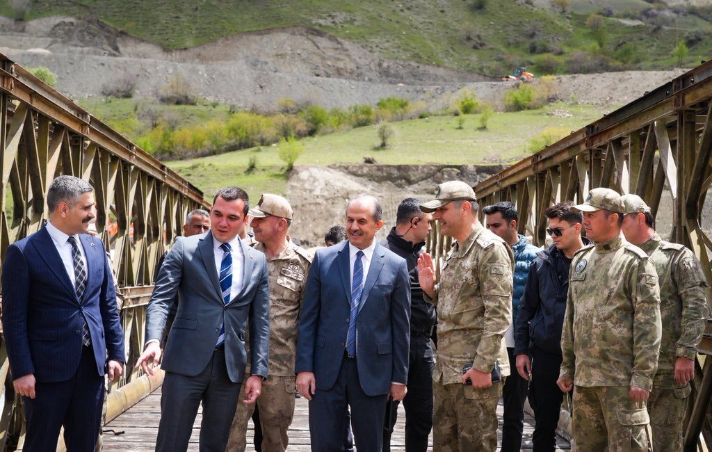 HAKKARİ (AA) – Hakkari Valisi ve Belediye Başkan Vekili İbrahim