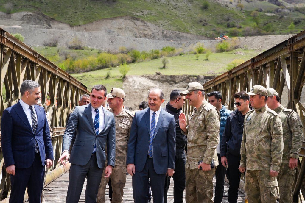 HAKKARİ (AA) – Hakkari Valisi ve Belediye Başkan Vekili İbrahim