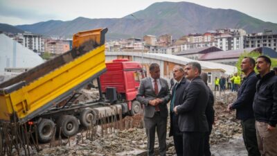 HAKKARİ (AA) – Hakkari Valisi ve Belediye Başkan Vekili İbrahim