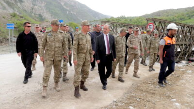 HAKKARİ (AA) – Hakkari Valisi ve Belediye Başkan Vekili İbrahim