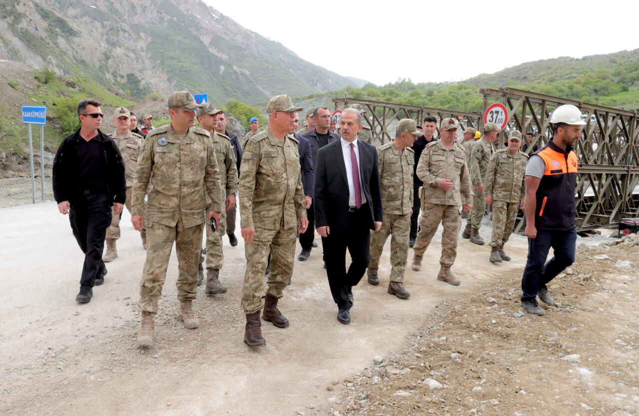 HAKKARİ (AA) – Hakkari Valisi ve Belediye Başkan Vekili İbrahim