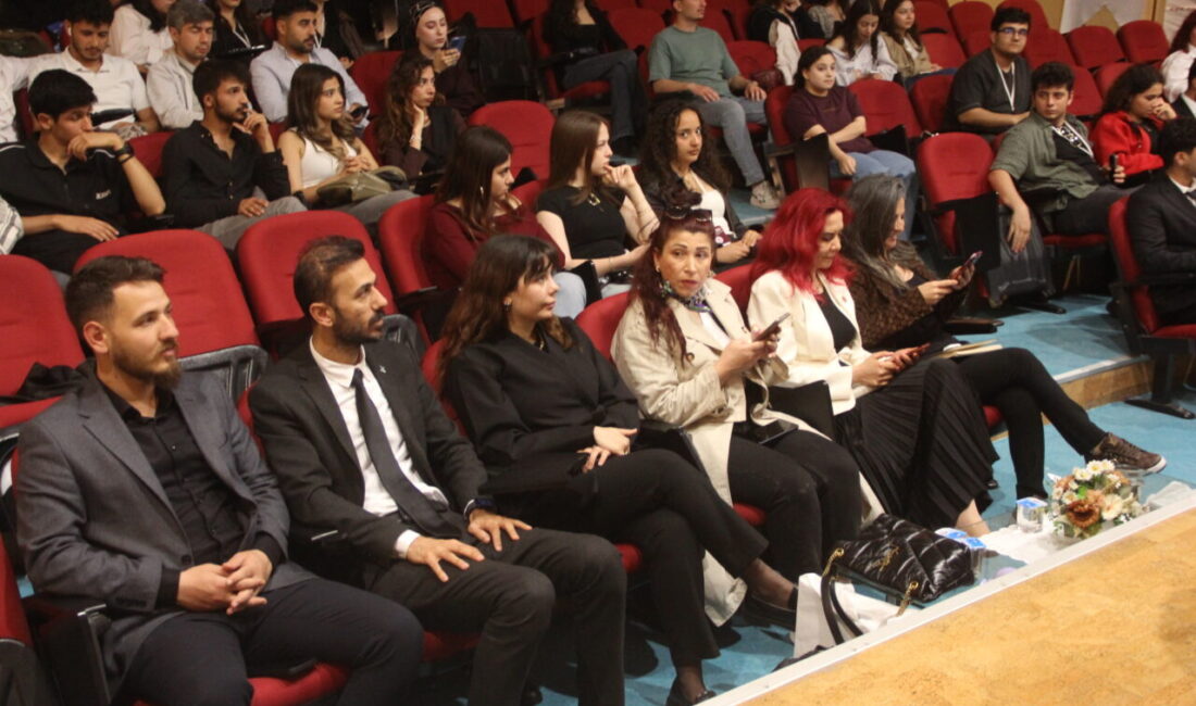 HATAY (AA) – Hatay'da 7 üniversitenin katılımıyla düzenlenen "Doğru Bilginin