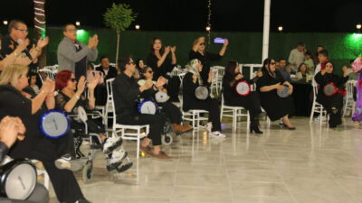 HATAY (AA) – Hatay'ın Kırıkhan ilçesinde engelli bireylerden oluşan topluluk,