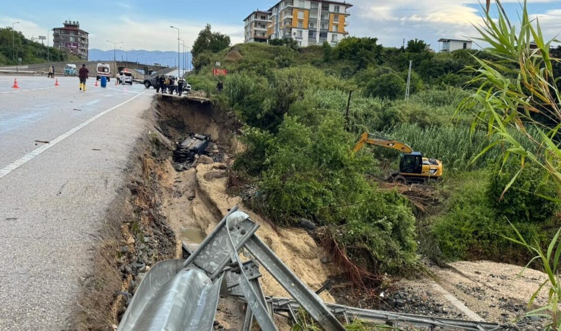 - Çöken yoldan düşen otomobildeki sürücünün öldüğü sağanak dolayısıyla evlerinde
