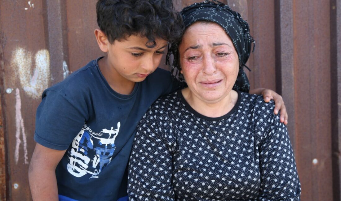 HATAY (AA) – Hatay'ın merkez Antakya ilçesinde sağanağın etkisiyle çöken