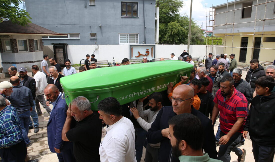 HATAY (AA) – Hatay'da selde hayatını kaybeden Şahut Kimyonok ve