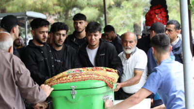 HATAY (AA) – Hatay'da bulundukları aracın sağanağın etkisiyle çöken köprüden