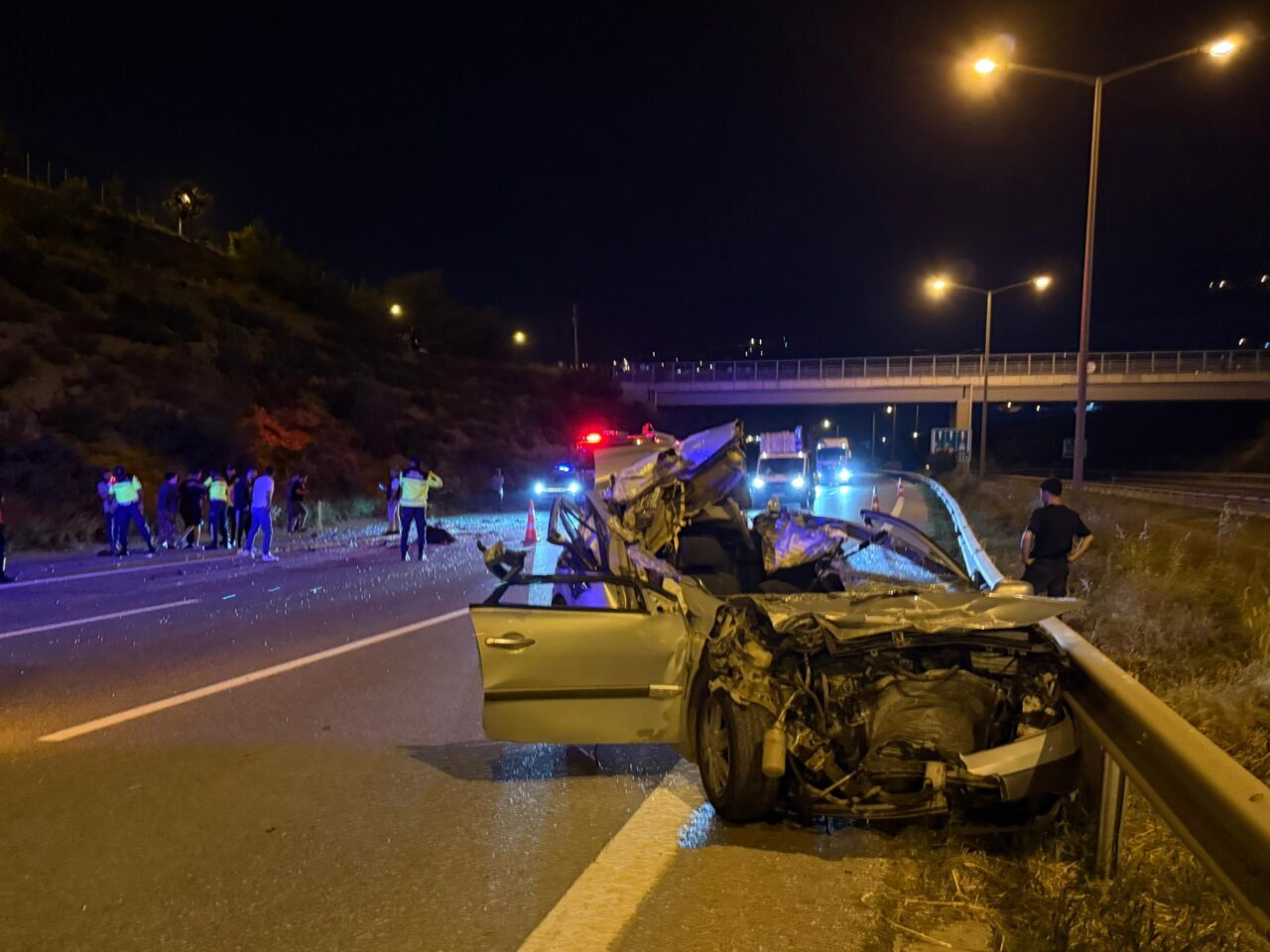 HATAY (AA) – Hatay'ın İskenderun ilçesinde, tıra çarpan otomobildeki 1