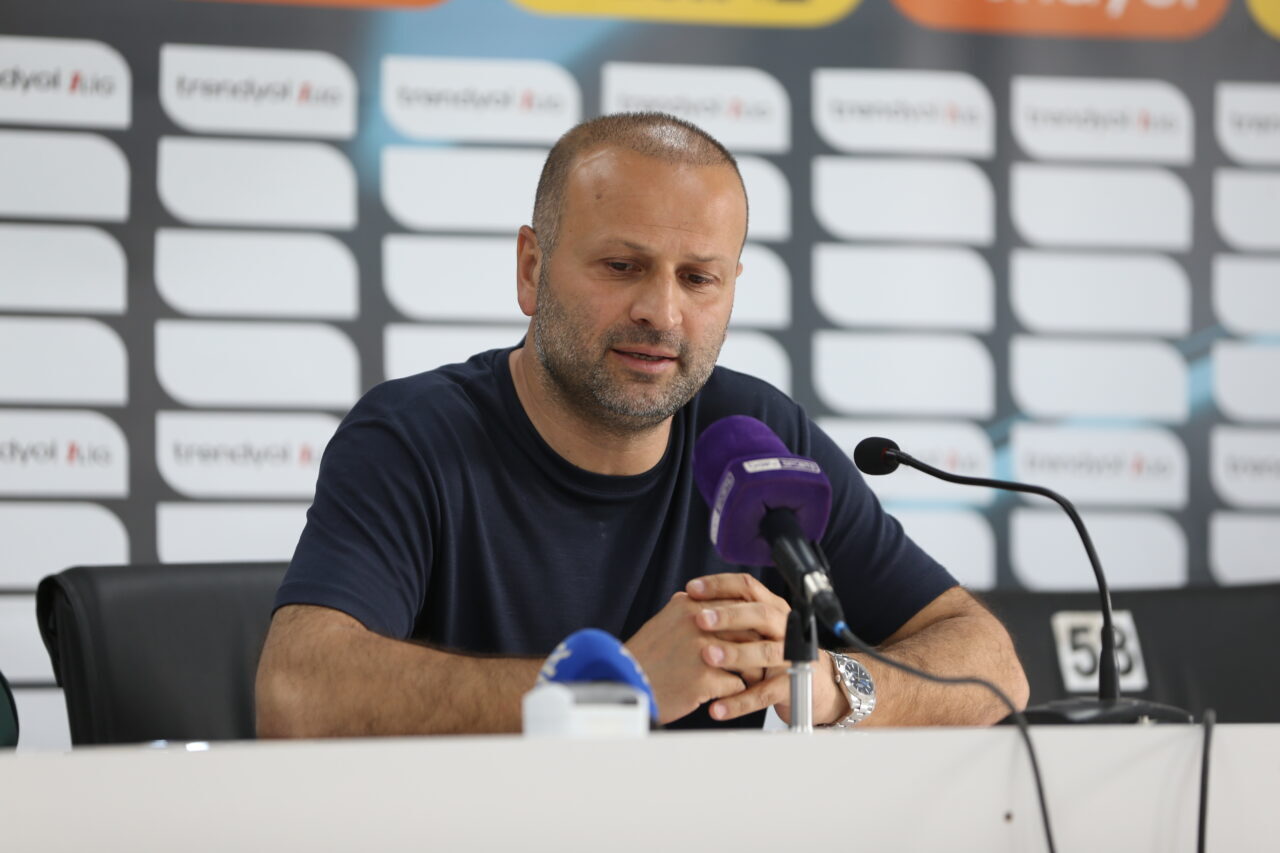 - Atakaş Hatayspor Teknik Direktörü Bekir İrtegün:
- "Hatayspor artık 2.
