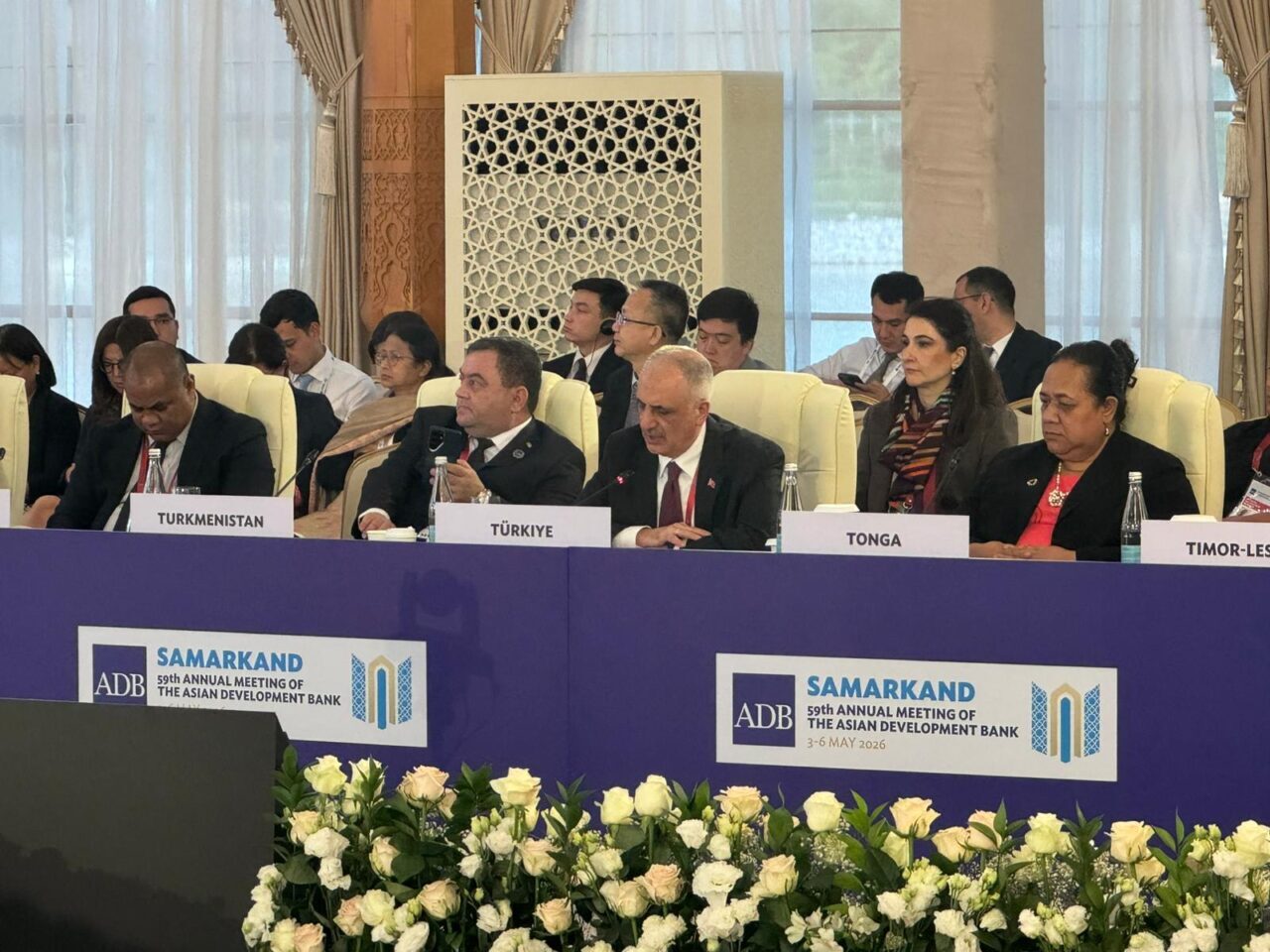 - "AKB'yi üst orta gelir grubundaki ülkeler için yeni bir