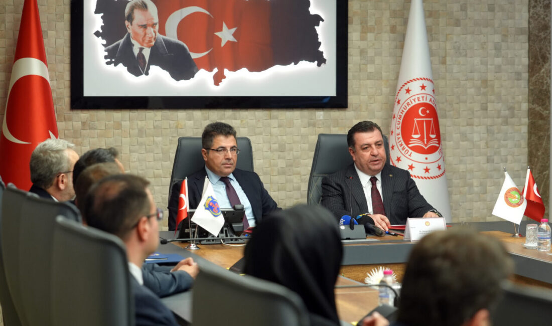 - Tarım İşletmeleri Genel Müdürü Hasan Gezginç:
- "Buradaki arkadaşlarımız hem