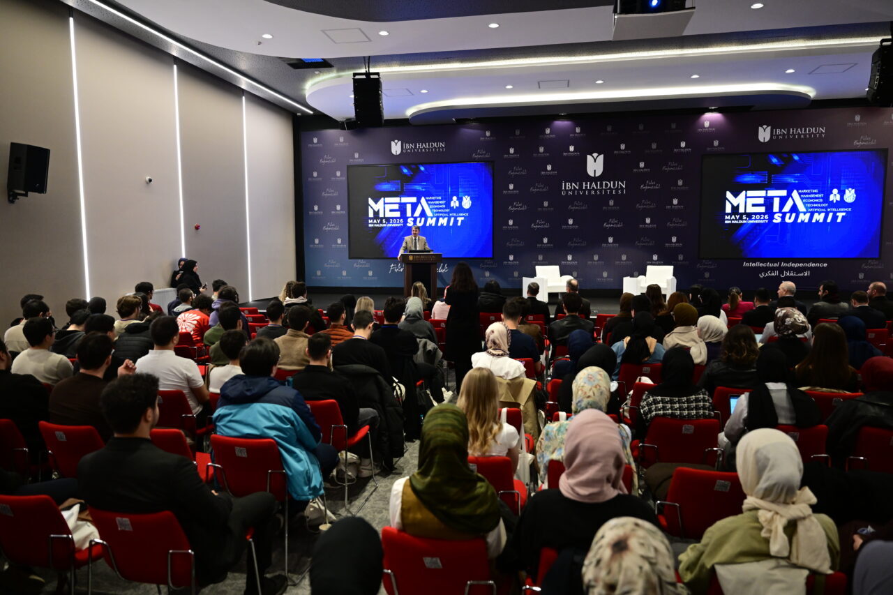 - Rektör Prof. Dr. Atilla Arkan:
- "Tarihteki hiçbir teknolojik gelişme