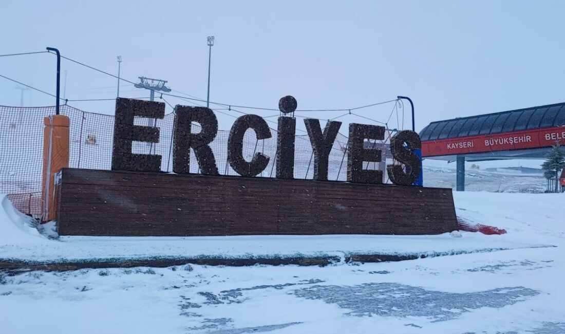 KAYSERİ (AA) – Türkiye'nin önemli kış sporları merkezlerinden Erciyes'te mayıs