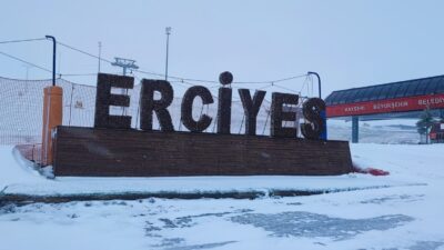 KAYSERİ (AA) – Türkiye'nin önemli kış sporları merkezlerinden Erciyes'te mayıs
