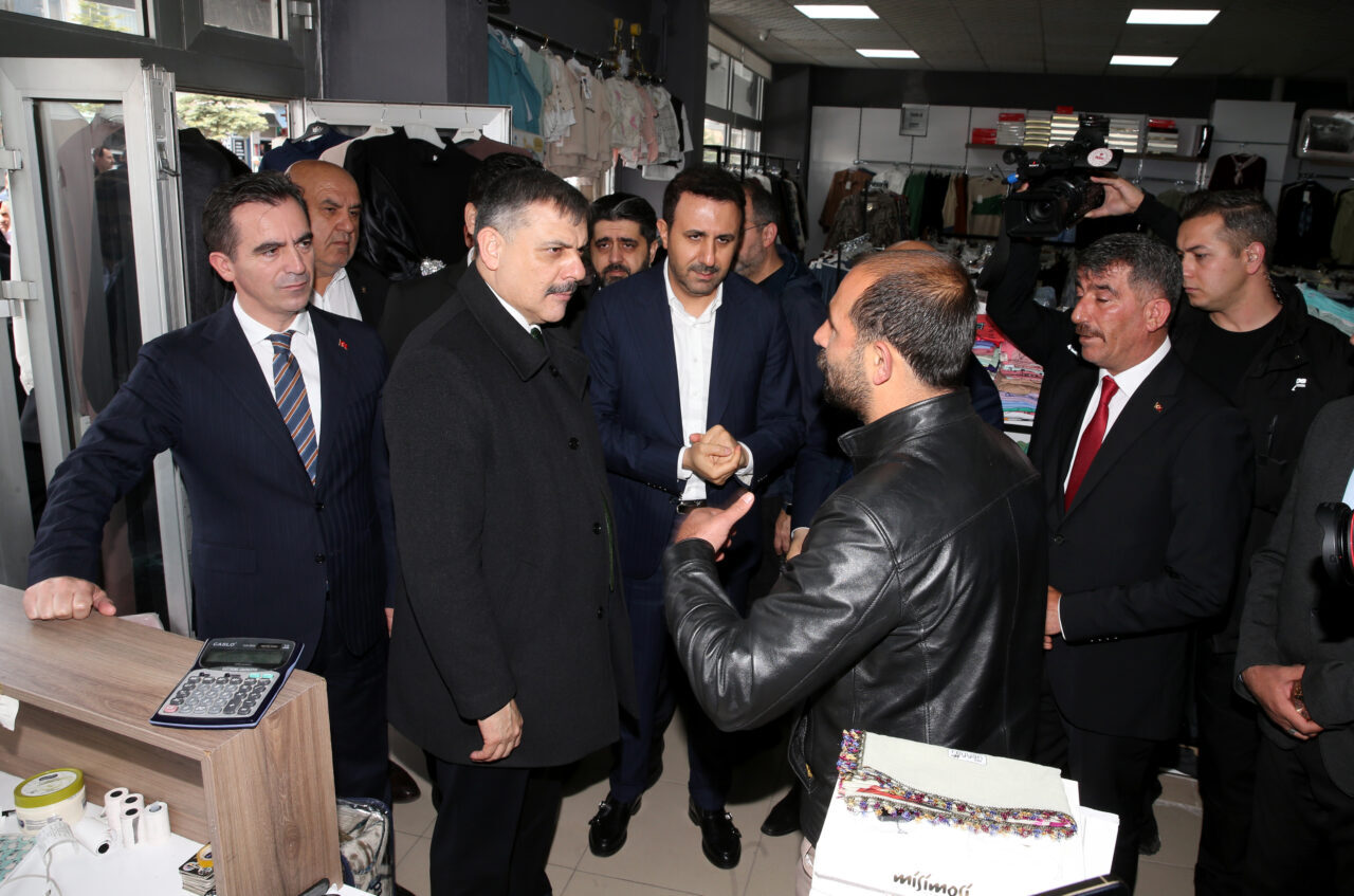 BİTLİS (AA) – İçişleri Bakanı Mustafa Çiftçi, Bitlis'in Ahlat ilçesinde