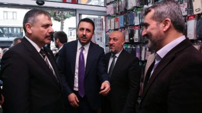 BİTLİS (AA) – İçişleri Bakanı Mustafa Çiftçi, Bitlis'te ziyaretlerde bulundu,