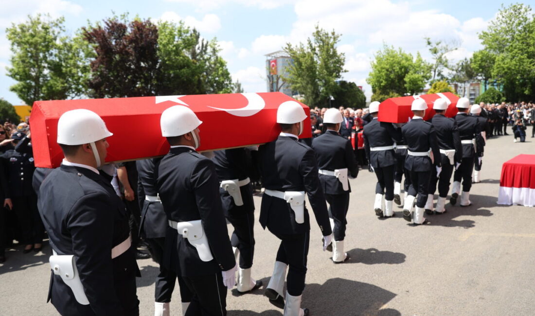- "Şehitlerimizin hatırasını yaşatmak, onların uğruna can verdiği bu vatana
