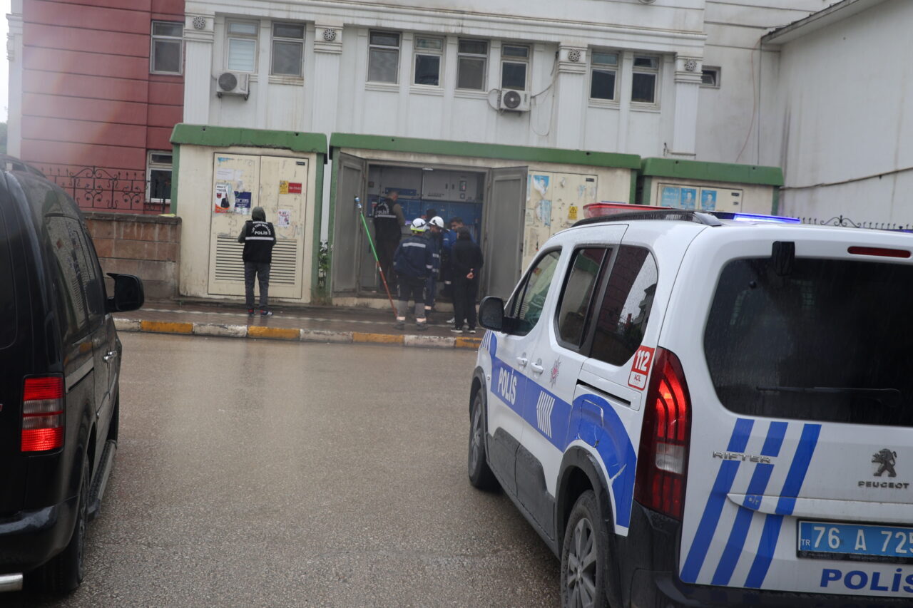 IĞDIR (AA) – Iğdır'da trafoyu tamir ederken elektrik akımına kapılan