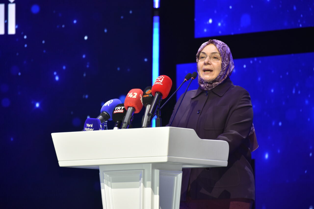 - Milli Eğitim Bakan Yardımcısı Celile Eren Ökten:
- "Bizler akademik