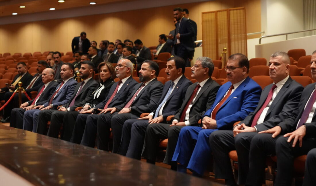 BAĞDAT (AA) – Irak Meclisi'nde, hükümeti kurmakla görevlendirilen Başbakan Ali