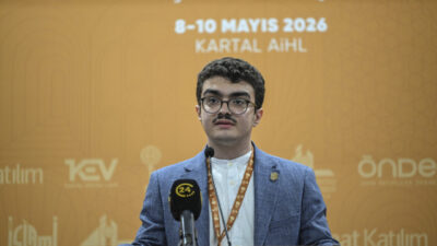 İSTANBUL (AA) – İstanbul'da "İlimlerin İhyasından Hayatın İnşasına" temasıyla düzenlenen