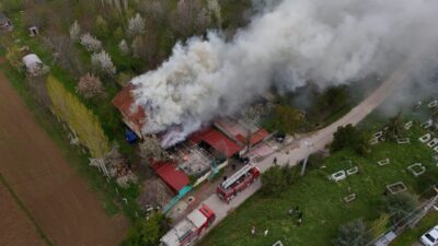 ISPARTA (AA) – Isparta'nın Yalvaç ilçesinde yangın çıkan evde hasar