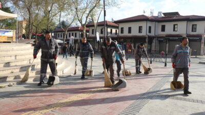 ISPARTA (AA) – Isparta'da 1 Mayıs Emek ve Dayanışma Günü