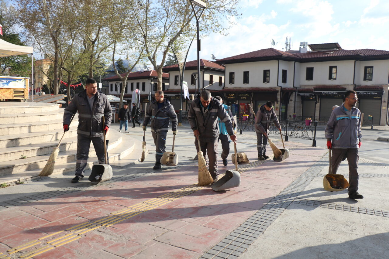ISPARTA (AA) – Isparta'da 1 Mayıs Emek ve Dayanışma Günü