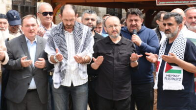 ANTALYA (AA) – Antalya’da, İsrail ordusunun Gazze’ye insani yardım ulaştırmak