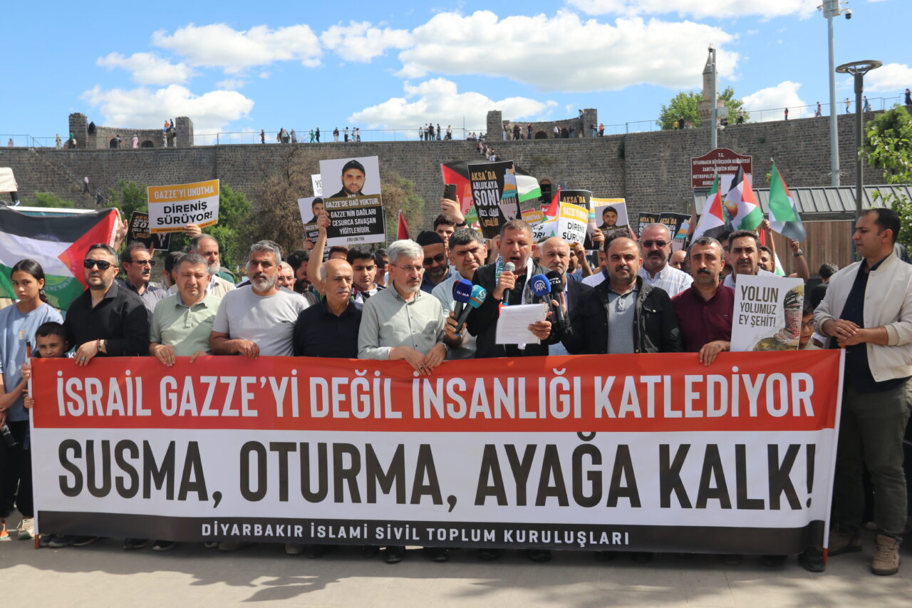 DİYARBAKIR (AA) – İsrail'in, Gazze'ye insani yardım götüren Küresel Sumud