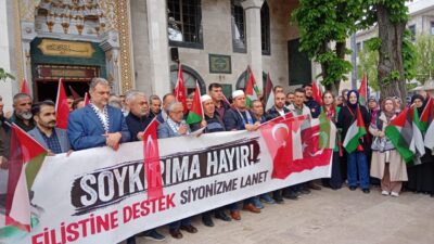MANİSA (AA) – Manisa'nın Yunusemre ilçesinde İsrail'in Küresel Sumud Filosu'na