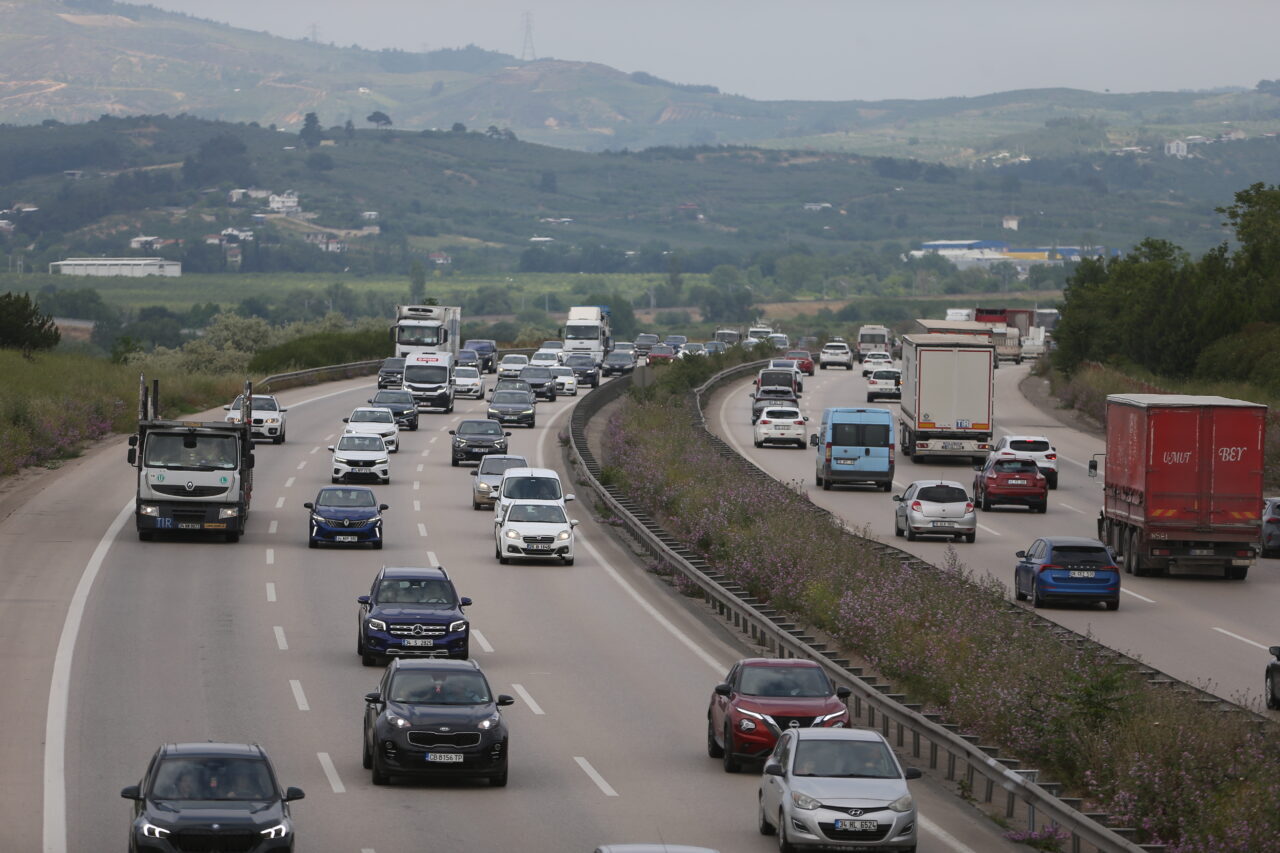 BURSA (AA) – Kurban Bayramı tatili dolayısıyla İstanbul-İzmir Otoyolu'nun Bursa