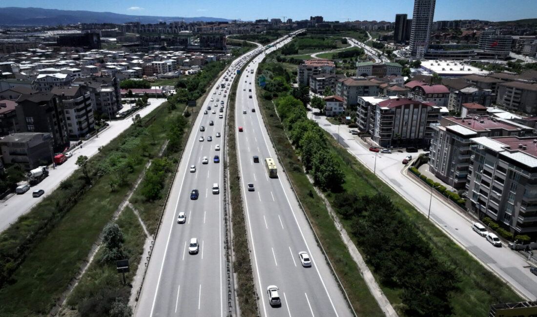 BURSA (AA) – Kurban Bayramı tatili dolayısıyla İstanbul-İzmir Otoyolu'nun Bursa