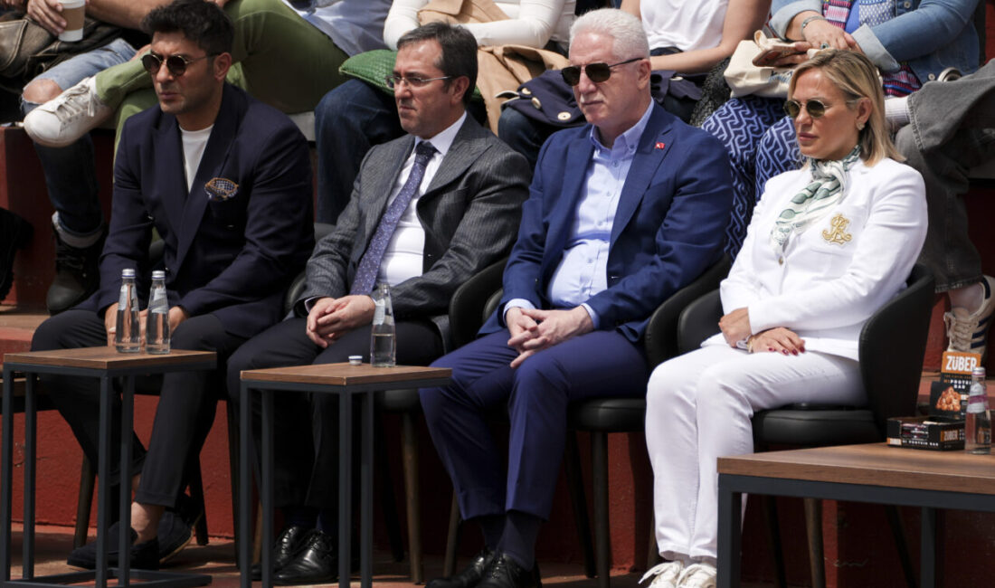 İSTANBUL (AA) – İstanbul Open Tenis Turnuvası'nda tekler şampiyonu Maria