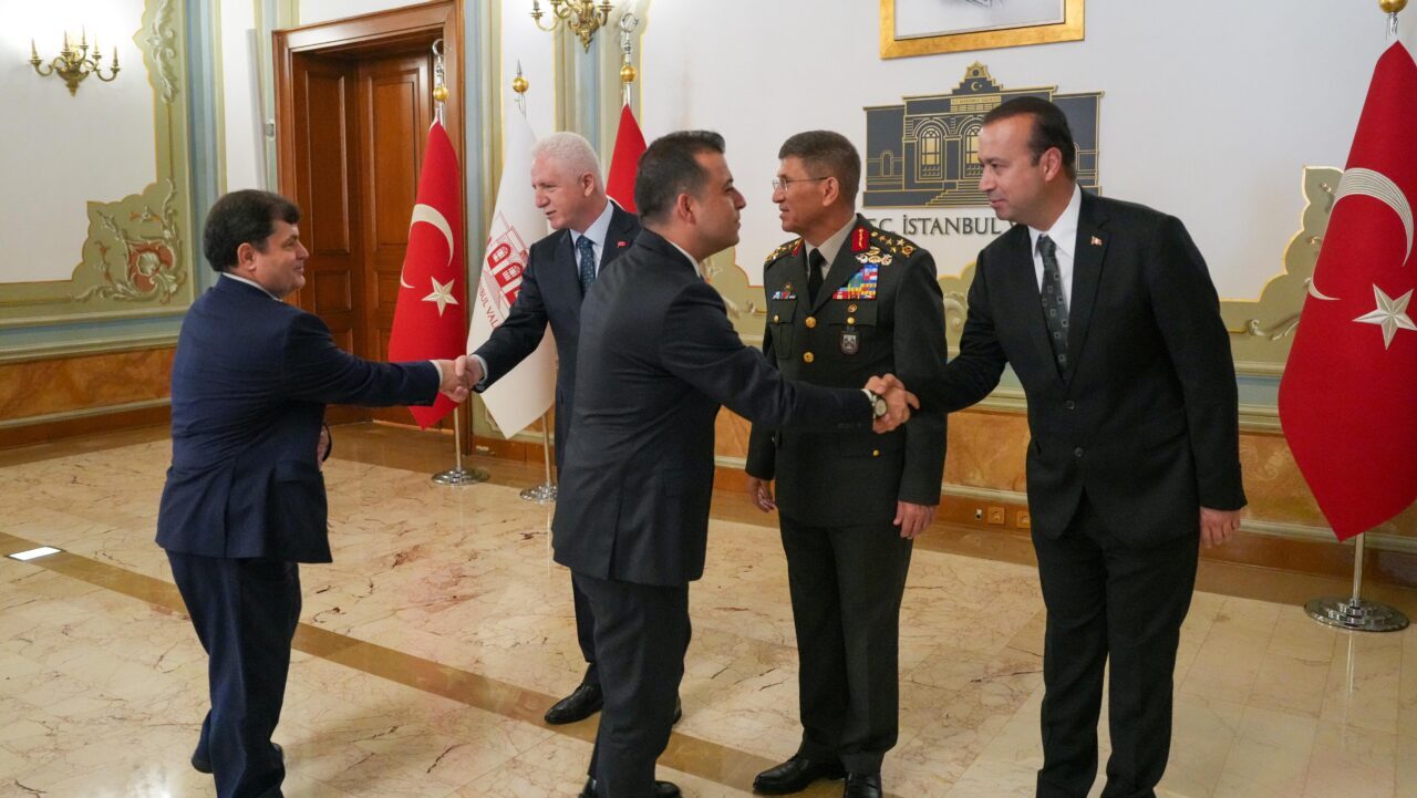 İSTANBUL (AA) – İstanbul Valiliği'nde, Kurban Bayramı dolayısıyla bayramlaşma programı