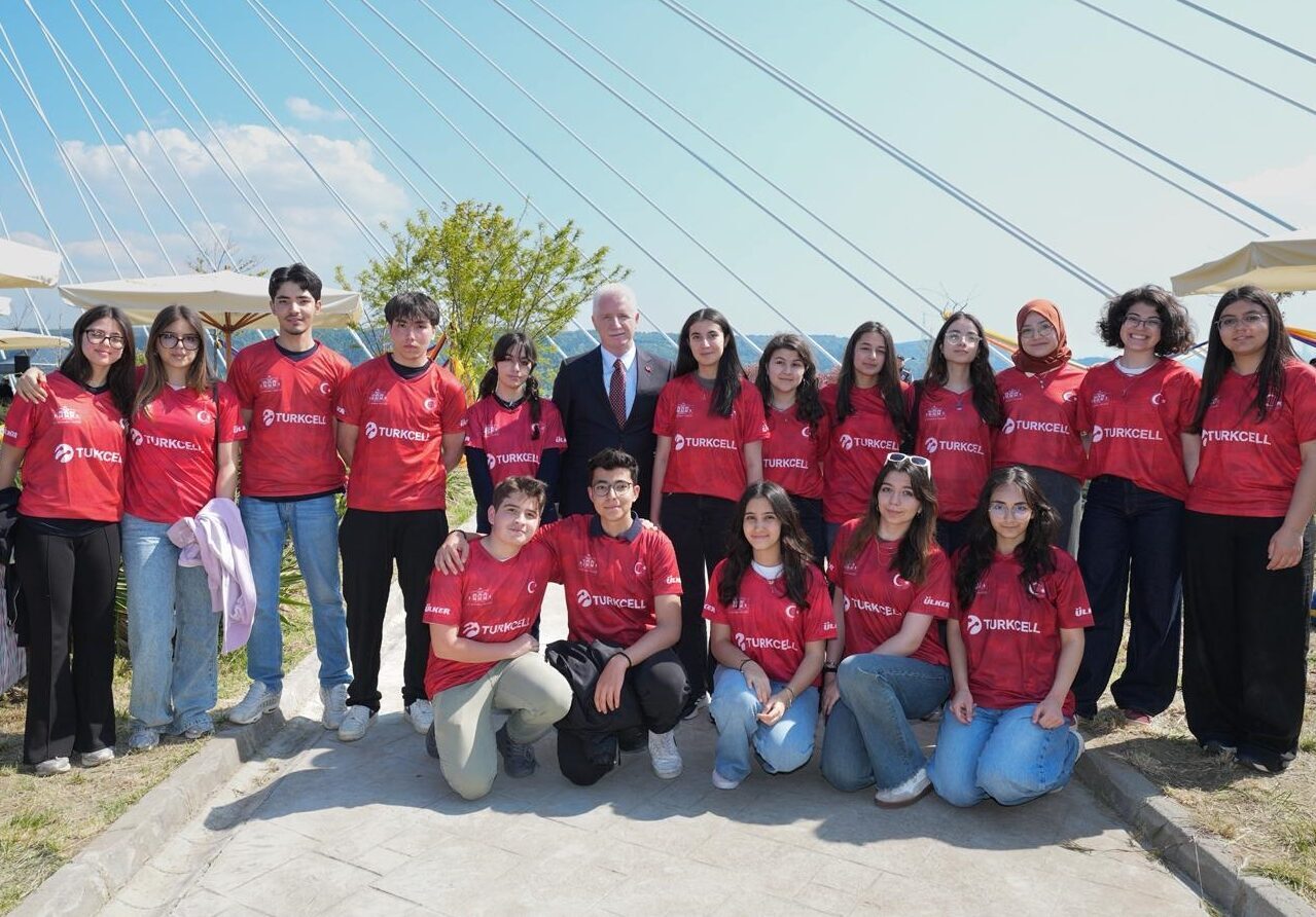 - İstanbul Çocukları Vakfının "Türkiye Yüzyılı Çocukları" projesi kapsamında, LGS'deki