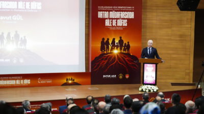 - Milli Savunma Üniversitesi Rektörü Prof. Dr. Erhan Afyoncu:
-"Annelere devlet