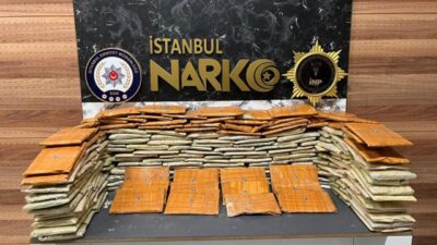 İSTANBUL (AA) – İstanbul'da bir kamyonette 92 kilo 500 gram