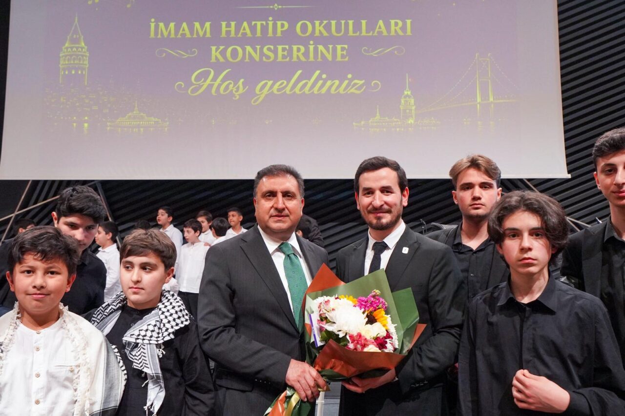 İSTANBUL (AA) – İstanbul İl Milli Eğitim Müdürlüğünce, 13 imam