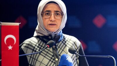 - Hukukçular Derneği Genel Başkanı Mehmet Melih Gülseren:
- "Hukuk, yalnızca