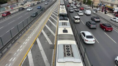 İSTANBUL (AA) – Avcılar'da seyir halindeki bir metrobüste çıkan yangın