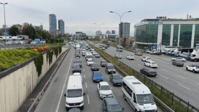 - Anadolu Yakası'ndaki TEM Otoyolu'nda Sancaktepe ile 15 Temmuz Şehitler