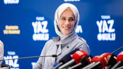 - NUN Eğitim ve Kültür Vakfı Yönetim Kurulu Başkanı Esra