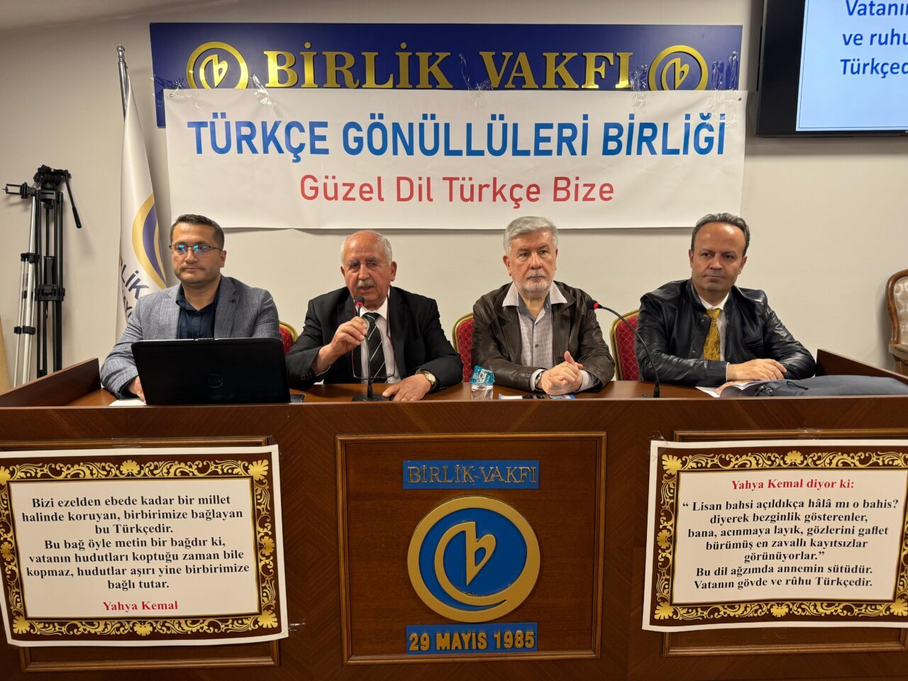- Türkçe Gönüllüleri Birliği Genel Sekreteri Ramazan Bakkal:
- "Ne yazık