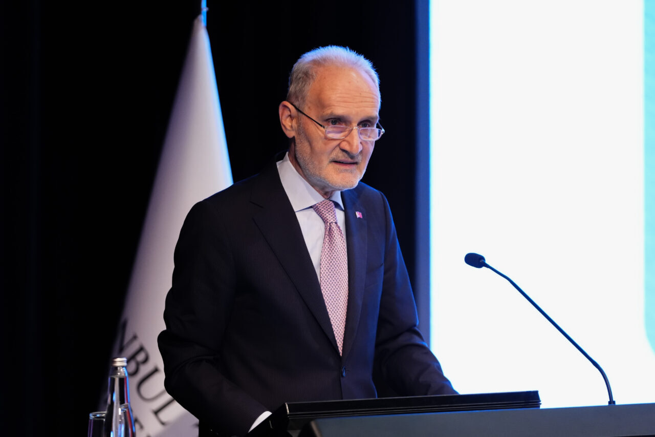 - Kültür ve Turizm Bakan Yardımcısı Serdar Çam:
- "Balkanlar dünyaya