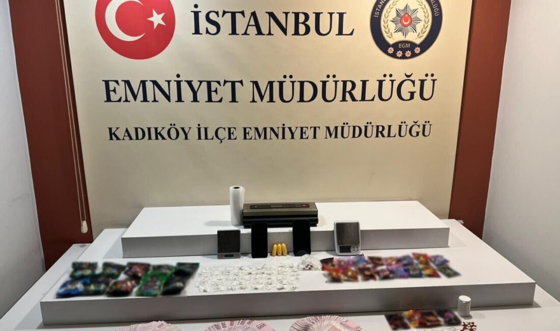 İSTANBUL (AA) – İstanbul’da polis denetiminde aracında uyuşturucu bulunan sürücü