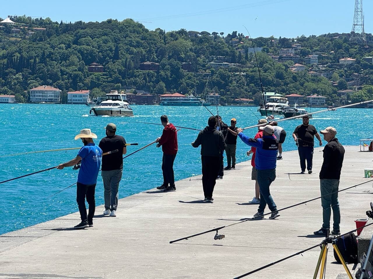 İSTANBUL (AA) – İstanbul'da vatandaşlar, Kurban Bayramı'nın son gününde sahillerde
