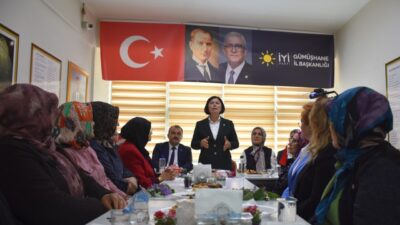 - "Siyaset aslında öznesi insan olan bir sanattır, anahtarı da